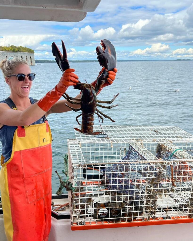 TBT  Chef learns lobstering from Maine Lobsterman